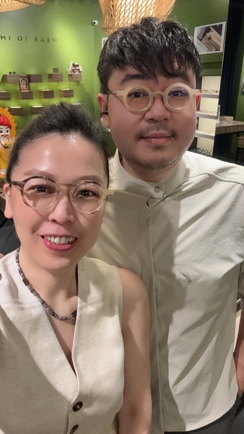 A customer at Iconic Lab, Mid Valley Megamall